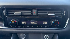 Nissan Qashqai 1.3 DiG-T MH N-Connecta 5dr Petrol Hatchback